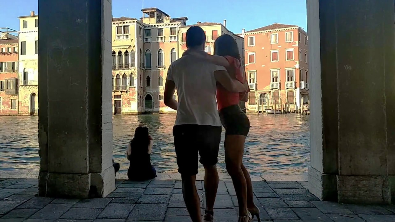 Jesús ARTKIZ & Anni - Criola