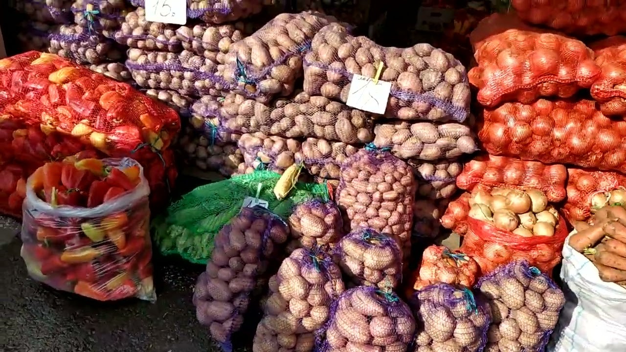 СИМФЕРОПОЛЬ. Рынок ПРИВОЗ. Цены ПАДАЮТ! Продавцы из южных областей УКРАИНЫ. Арбузы 10 рублей. Крым