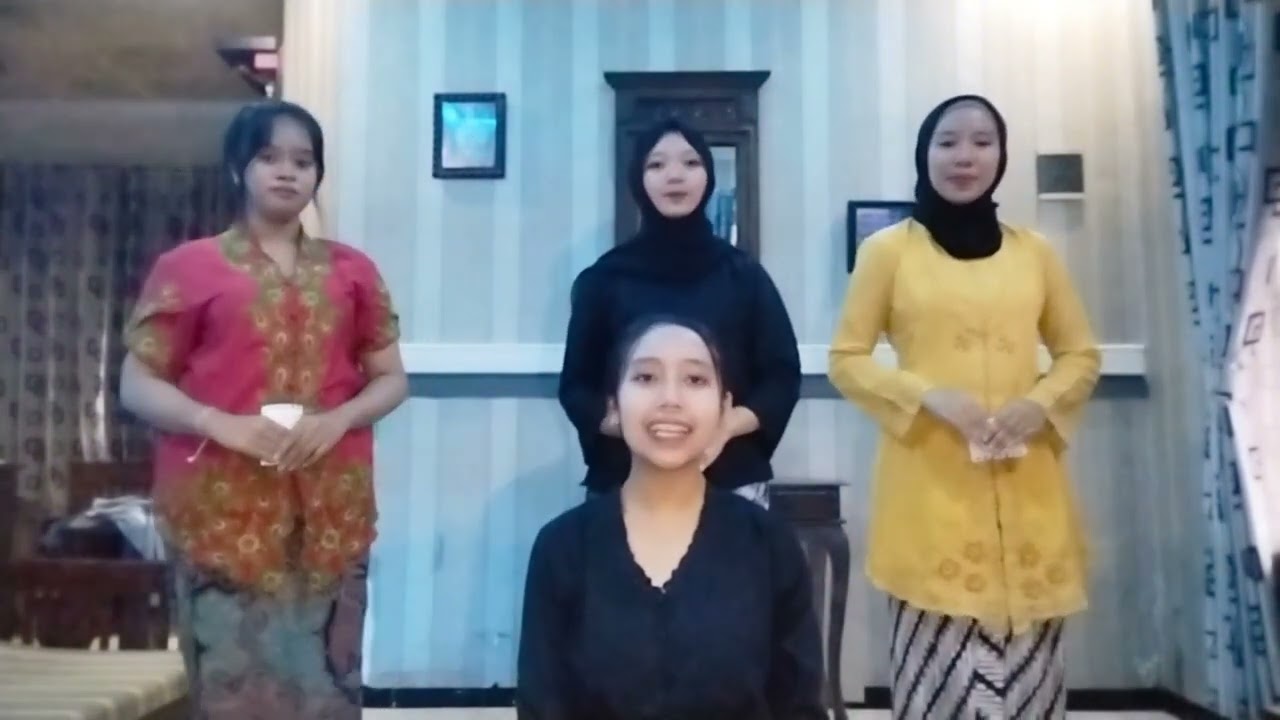 TUGAS KELOMPOK BAHASA JAWA PERTUNJUKAN SENI 