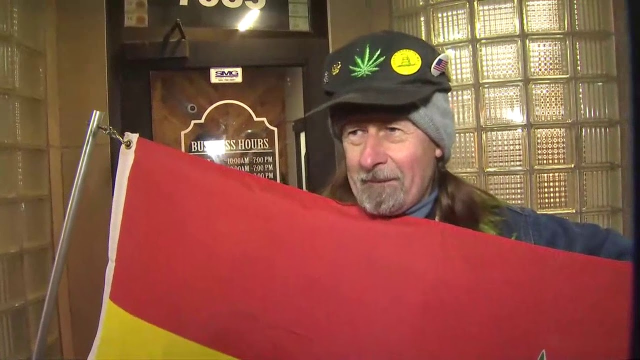 This Man Walked 2 Hours to Be First in Line at a Suburban Dispensary | NBC Chicago