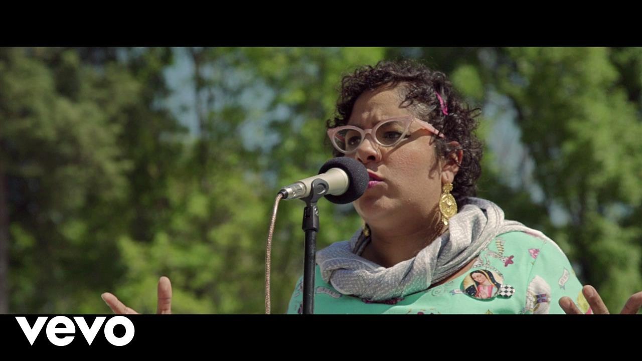 La Santa Cecilia - Volver A Los 17 (En Vivo) ft. Caña Dulce Caña Brava