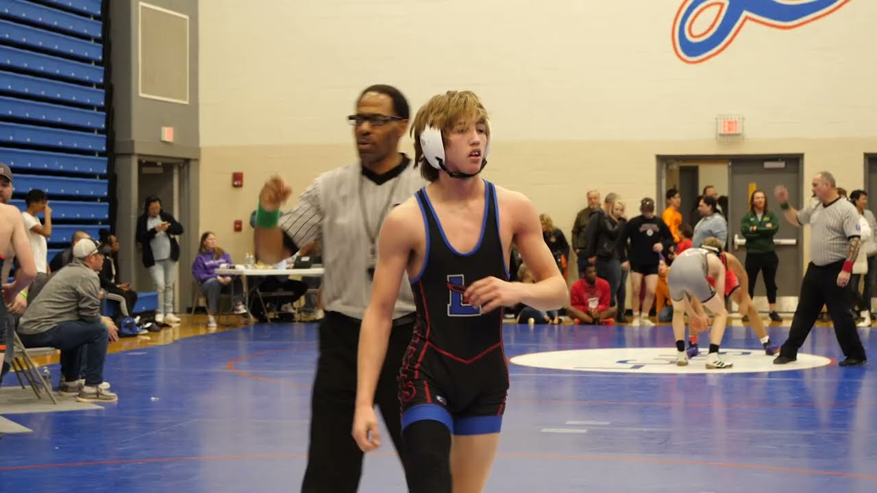 Consolation Round of 8 - Max Bauer of Buffalo Grove [R] v Dominick Lostroscio of Lakes [G] (120)