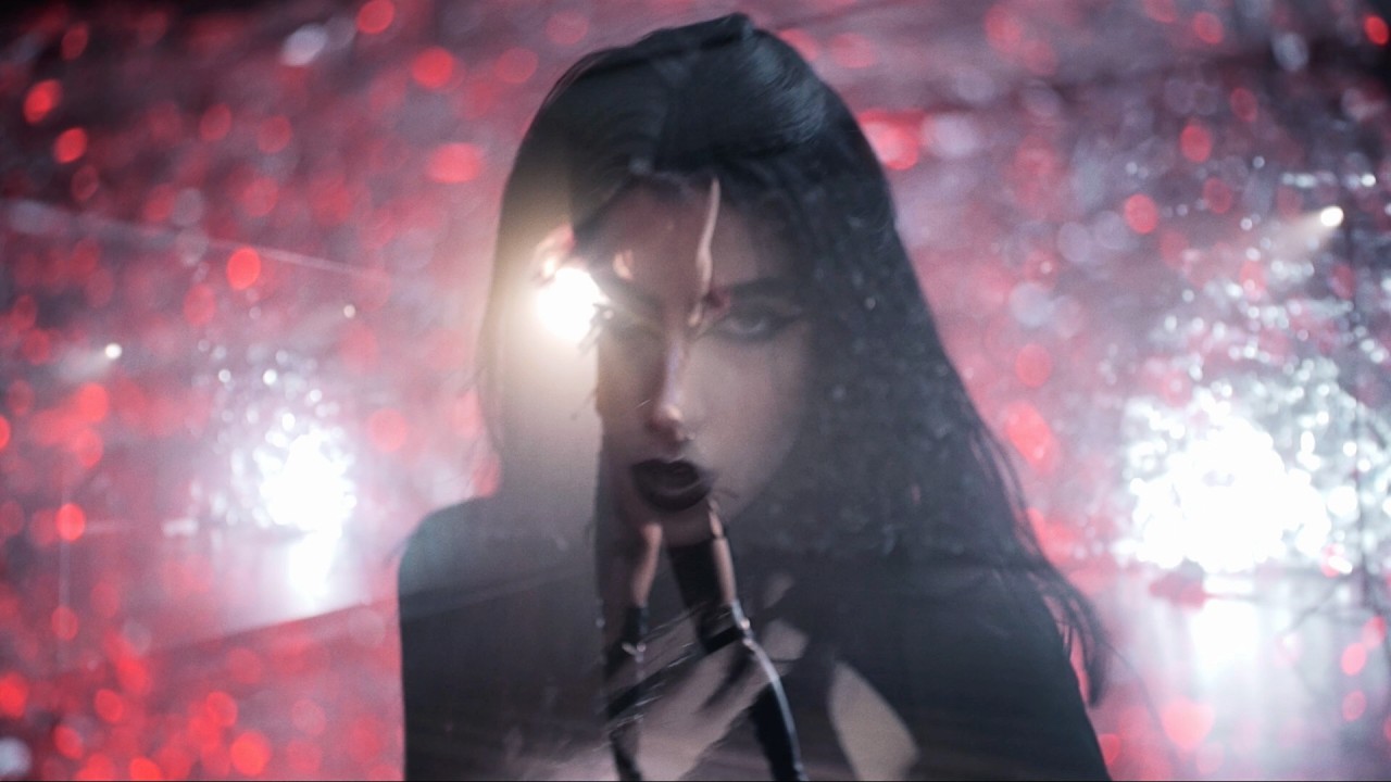 Arabella - I'm Glowing up (Official Music Video)