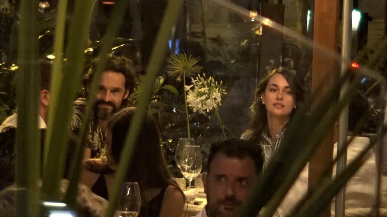 Iván Sánchez, feliz junto a la modelo y actriz Irene Esser