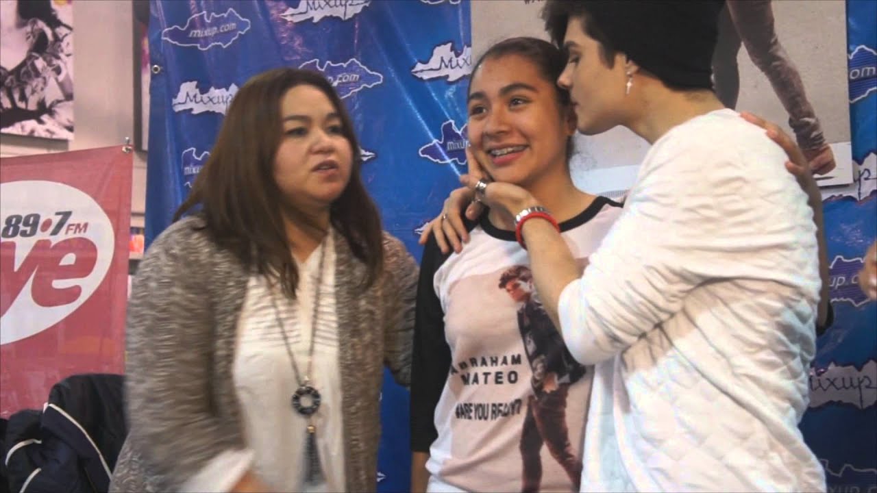 Tomate la foto con Abraham Mateo - Plaza Universidad [Parte 2]
