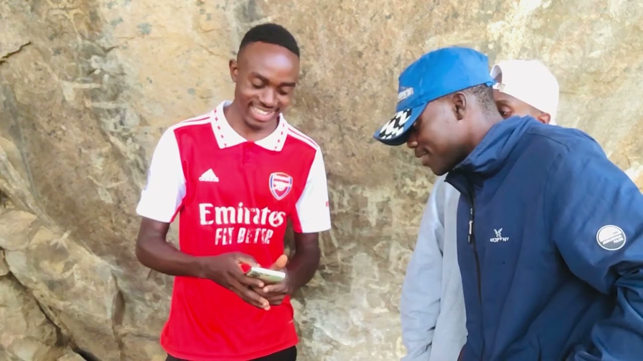 Teryo kaedee ft Fly SojaH - FREESTYLE FRIDAY OFFICIAL VIDEO