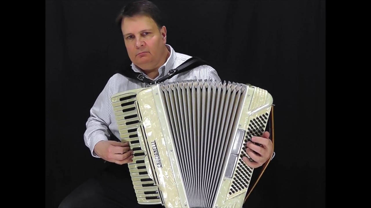 Used accordion: Crucianelli  (17.75