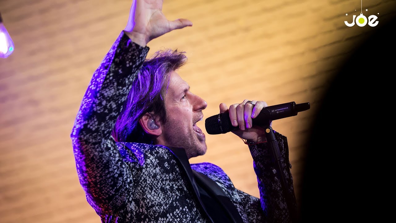Gene Thomas - On And On (live bij Joe)