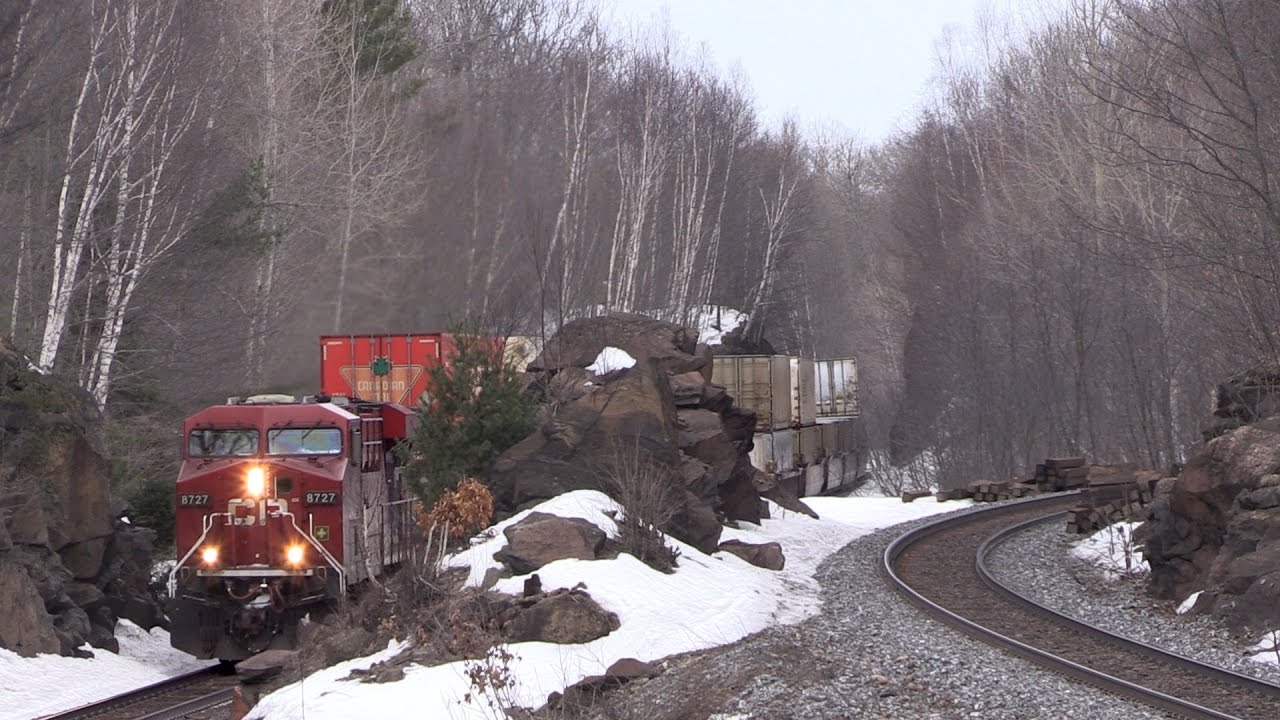 SUPER WEIRD!! CP 8727 at Rosseau Road, Ontario