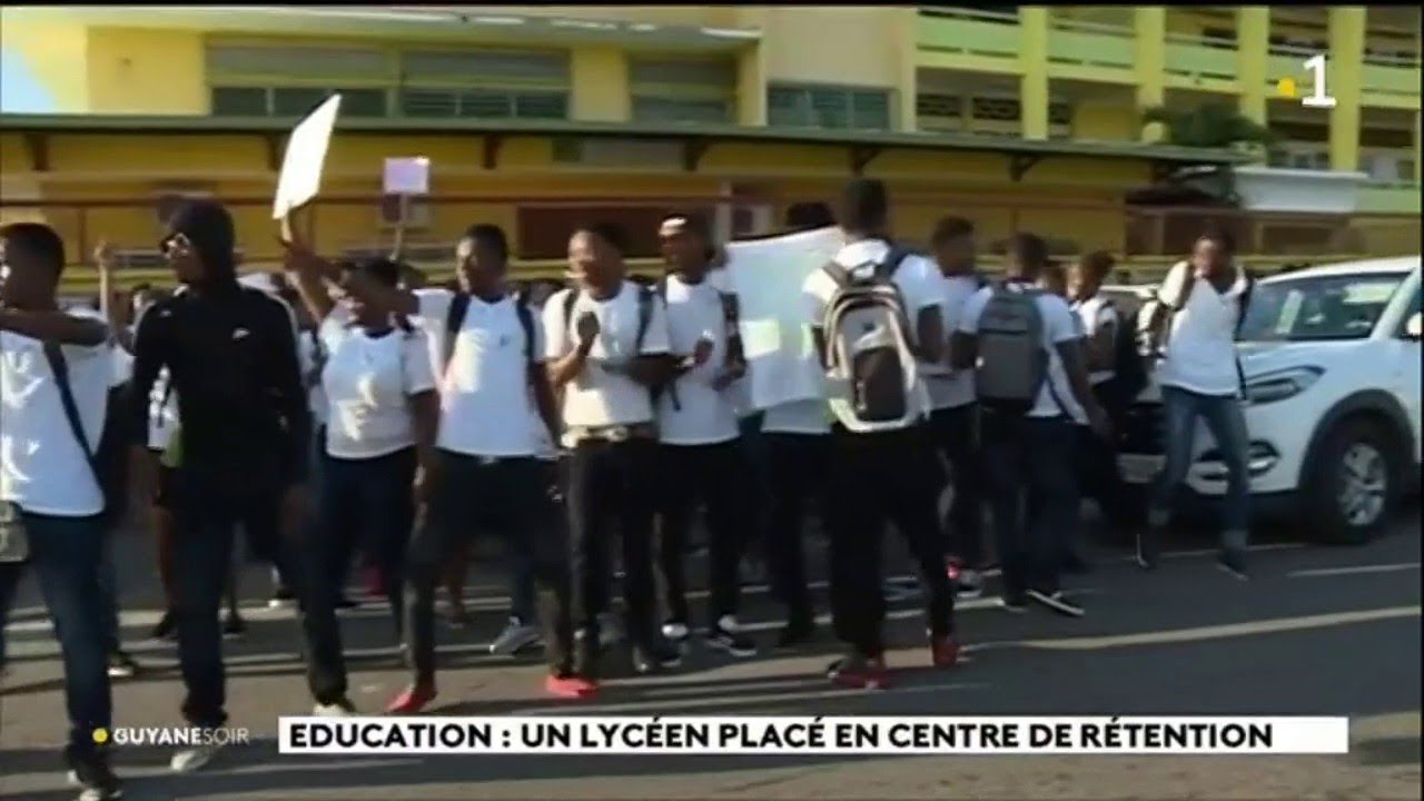 Education : un lycéen placé en centre de rétention