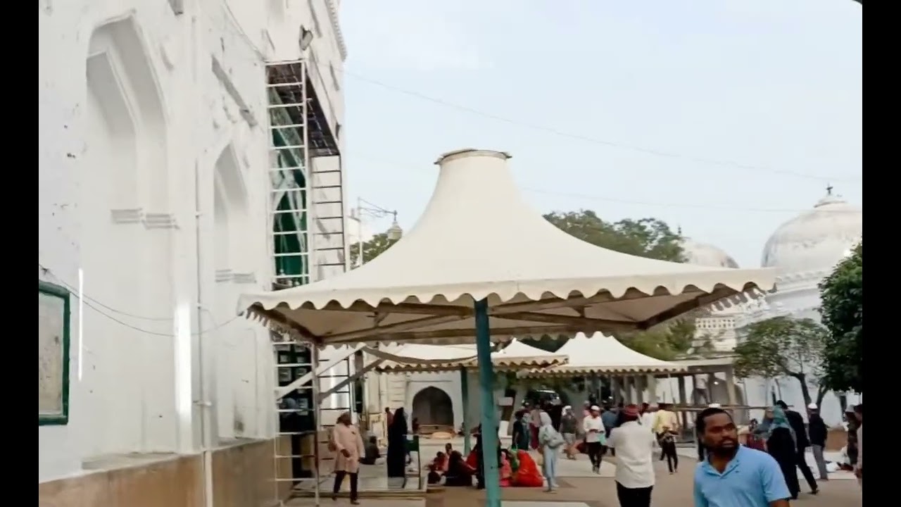 Hazrat Khwaja Banda Nawaz Rehmatullahi Alaiah History 