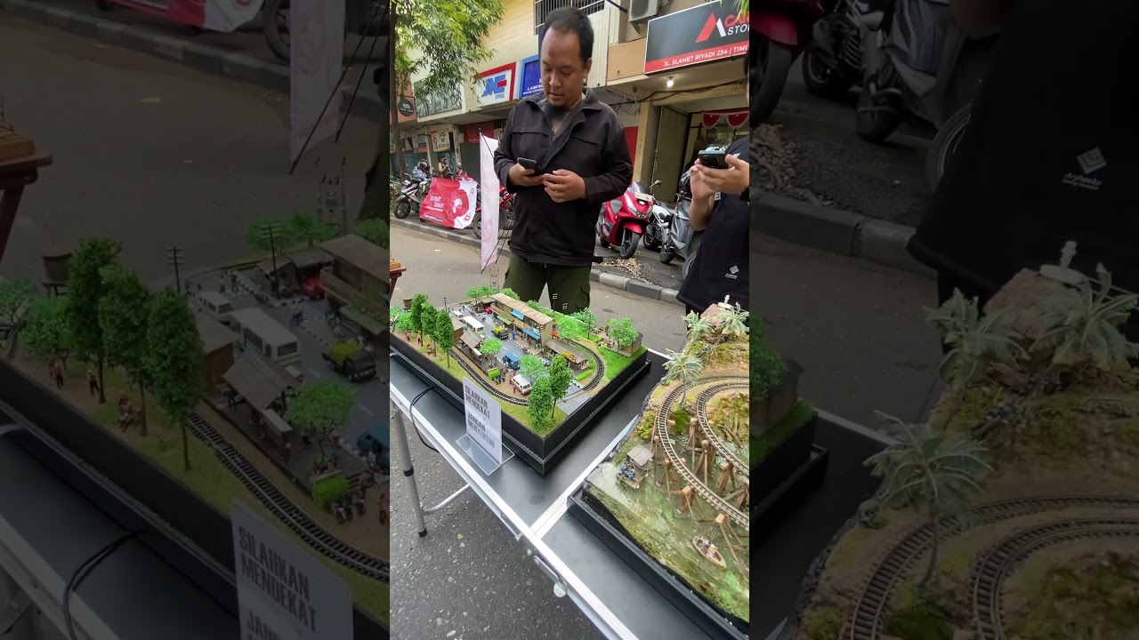 Diorama kereta api keren banget, ada di CFD Solo.. #diorama #keretaapi #kereta #train #cfd