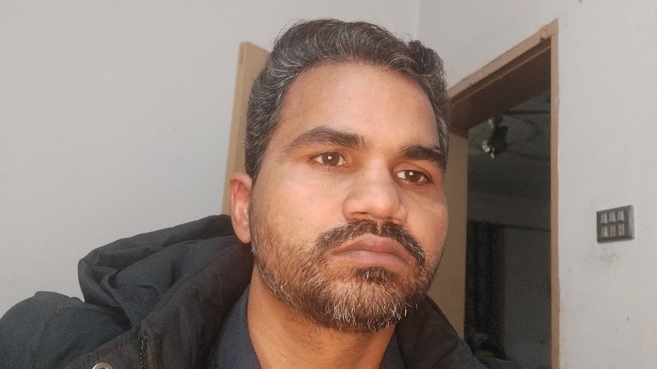 Zain Mobile Lab !Ahmad Din is live for mobile phone problem's discussion
