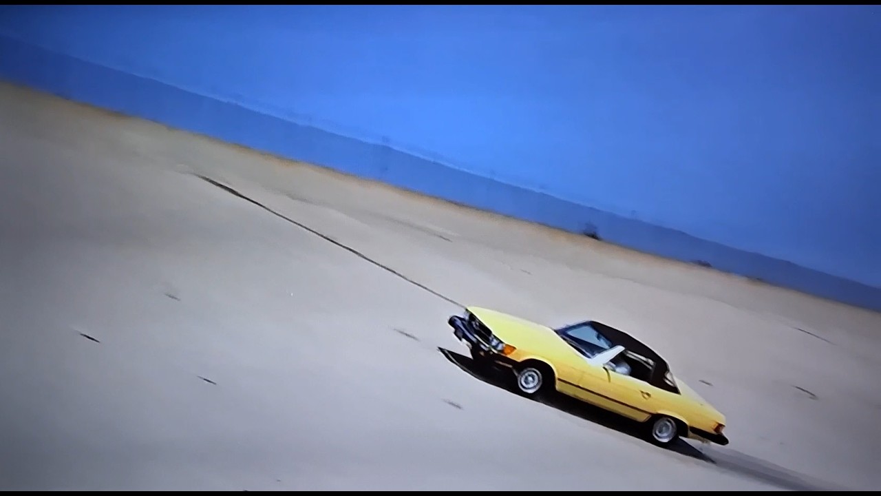 Hart to Hart S2:E20 Blue Chip Murder - LA River Car Chase