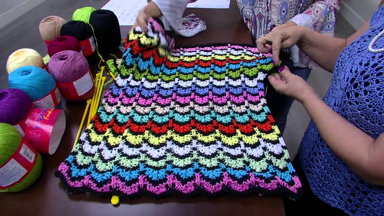 Mulher.com - 23/11/2015 - Blusa colorida em tricô - Vitória Quintal PT2