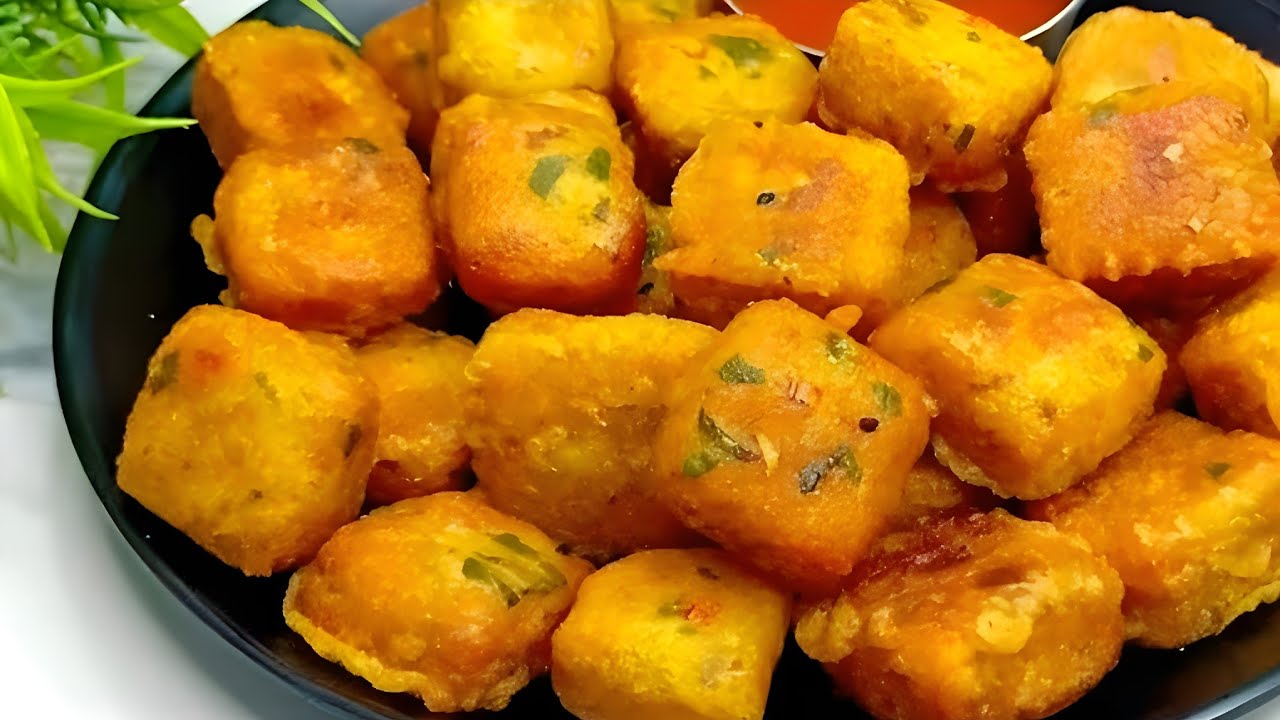 केवल 2 कच्चे आलू से बना गरमा गरम कुरकुरा नाश्ता जो भी खाए खाता ही जाए | Crispy aalu ka nashta