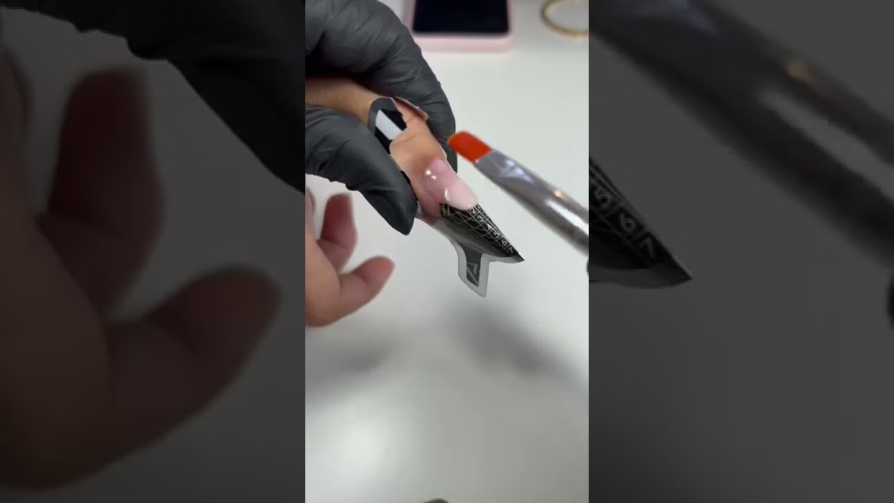COMMENT FAIRE un RALLONGEMENT CHABLON avec la TECHNIQUE DE L&rsquo;ACRYGEL 🤫 #shorts #nailart