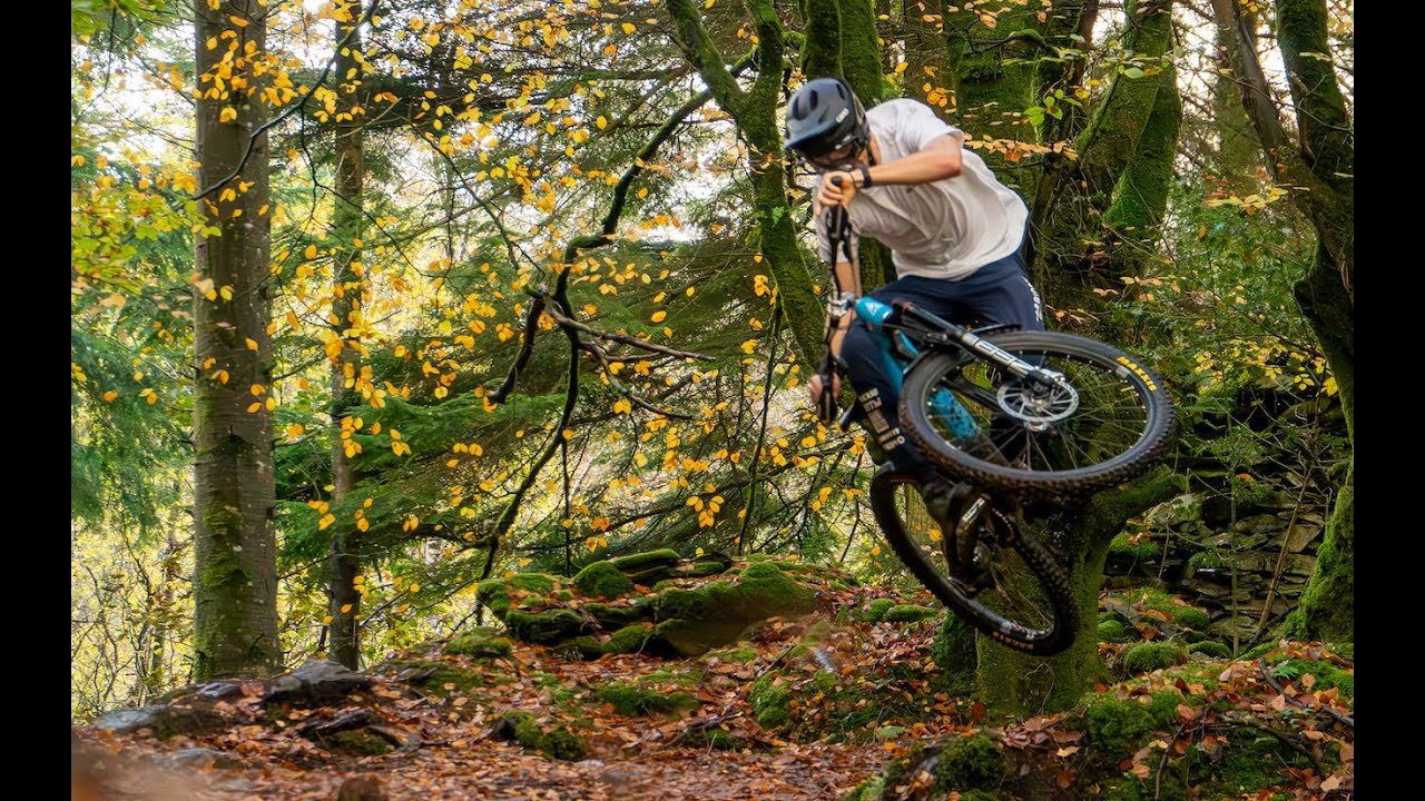 Alex Storr & Sam Storr - THE BEST STYLE - Incredible trails + riding in North Wales