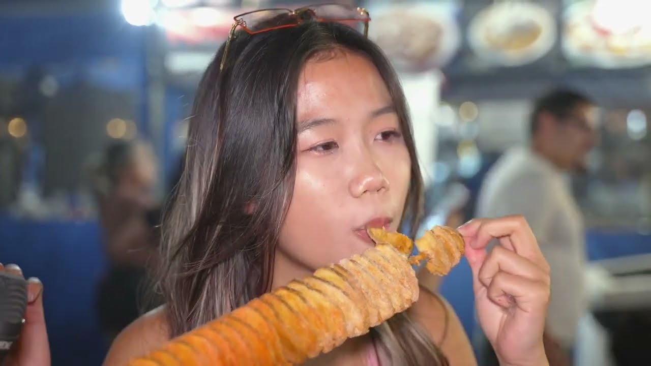 Trying Pototato Swirls at 626 Night Market