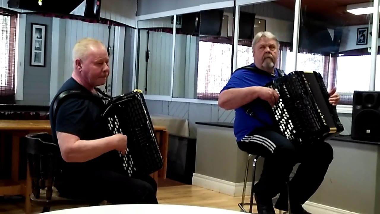 Valkealan Vesillä  säv. Väinö Siikava