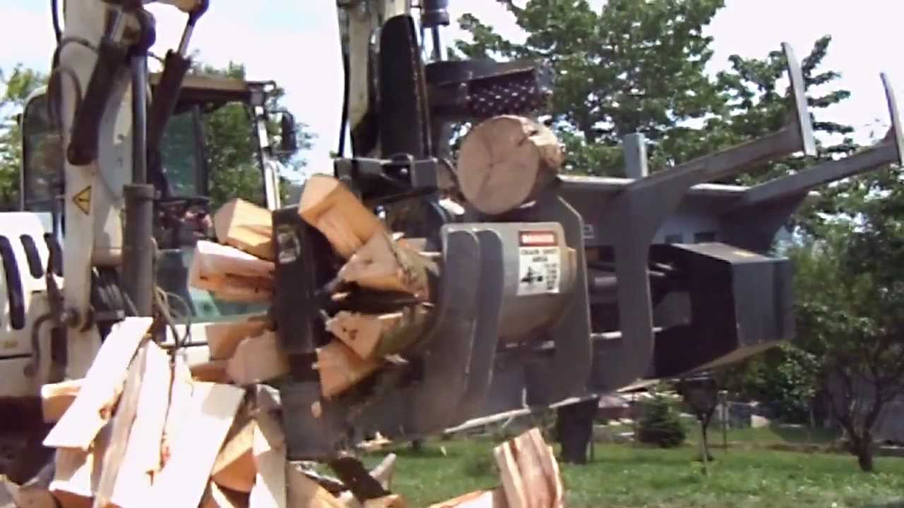 Sägespaltautomat Bagger Brennholz machen Lohnspaltung