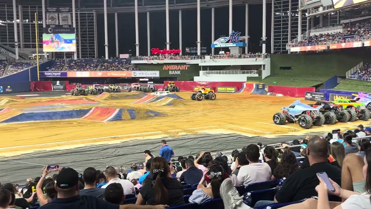 Joe Foley El Toro Loco (winning freestyle) Monster Jam Miami Saturday show 2-21-26
