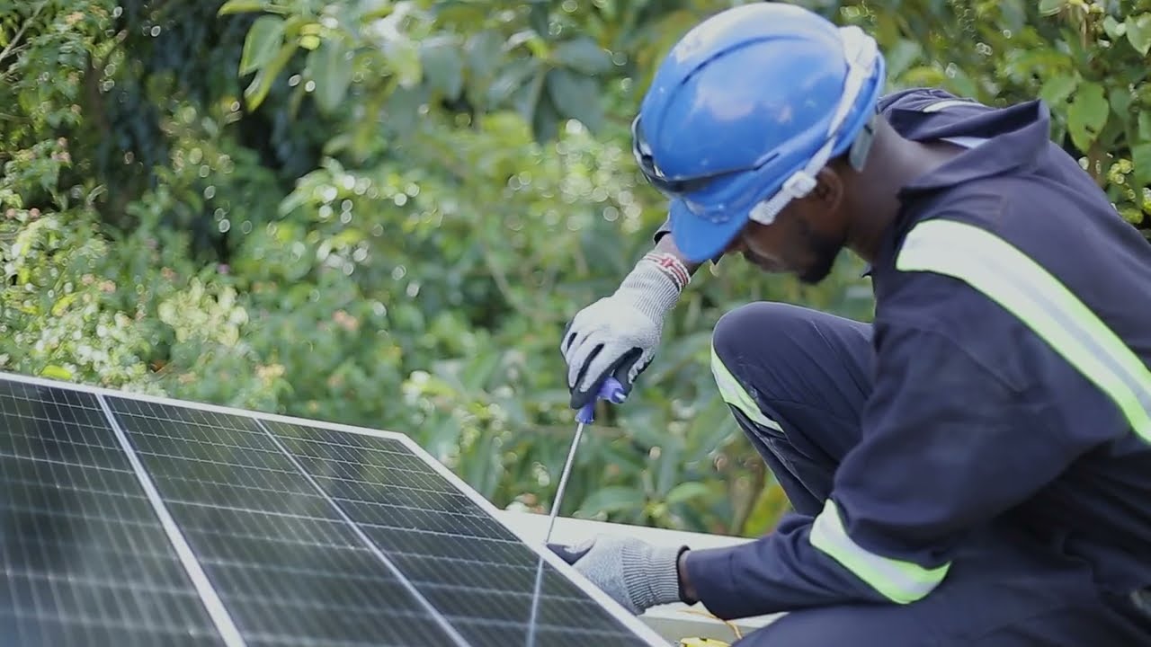 Phase 2 of the Solar Project in Entebbe, Uganda - Azimut 360 cooperative / International projects