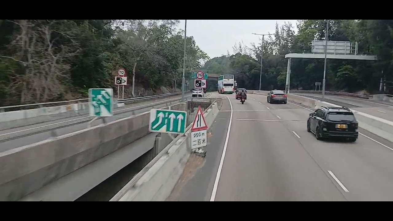 8P巴士行東區走廊
