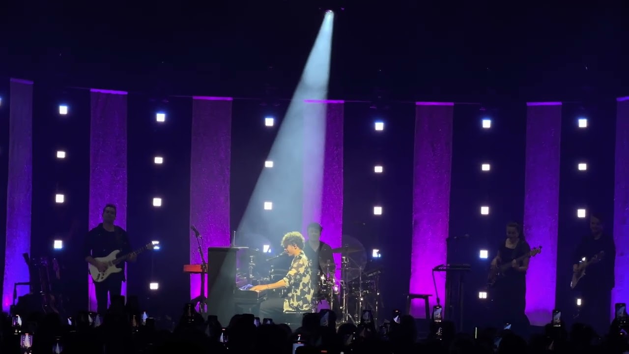 Joshua Bassett - Love Me Or Let Me Go (The Complicated Tour - O2 Forum Kentish Town - 10/05/2023)