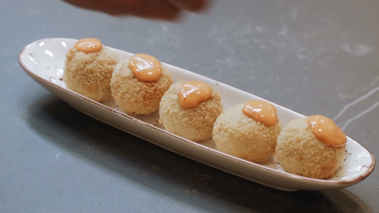 Croquetas de patata, merluza y langostinos | Vitalia