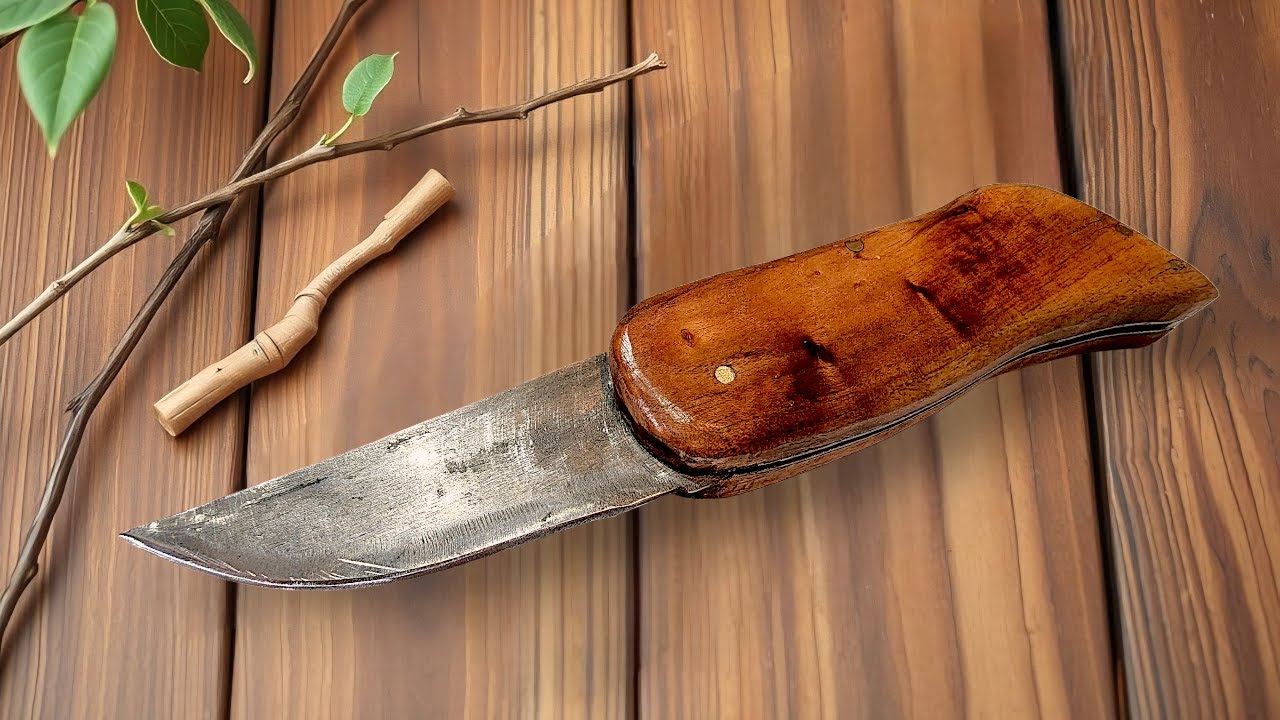 I Made A Folding Pocket Knife From Rusty Metal