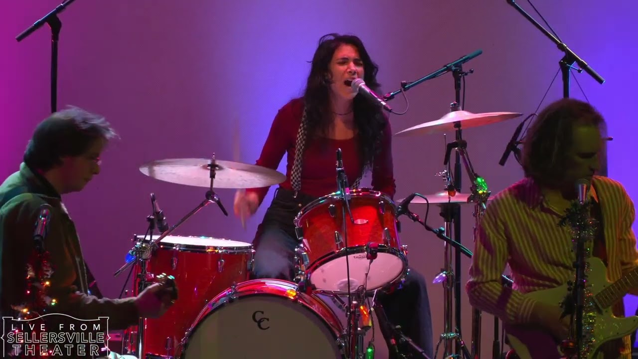Nervous Nikki and the Chill Pills- Fruit (Live at Sellersville Theater)