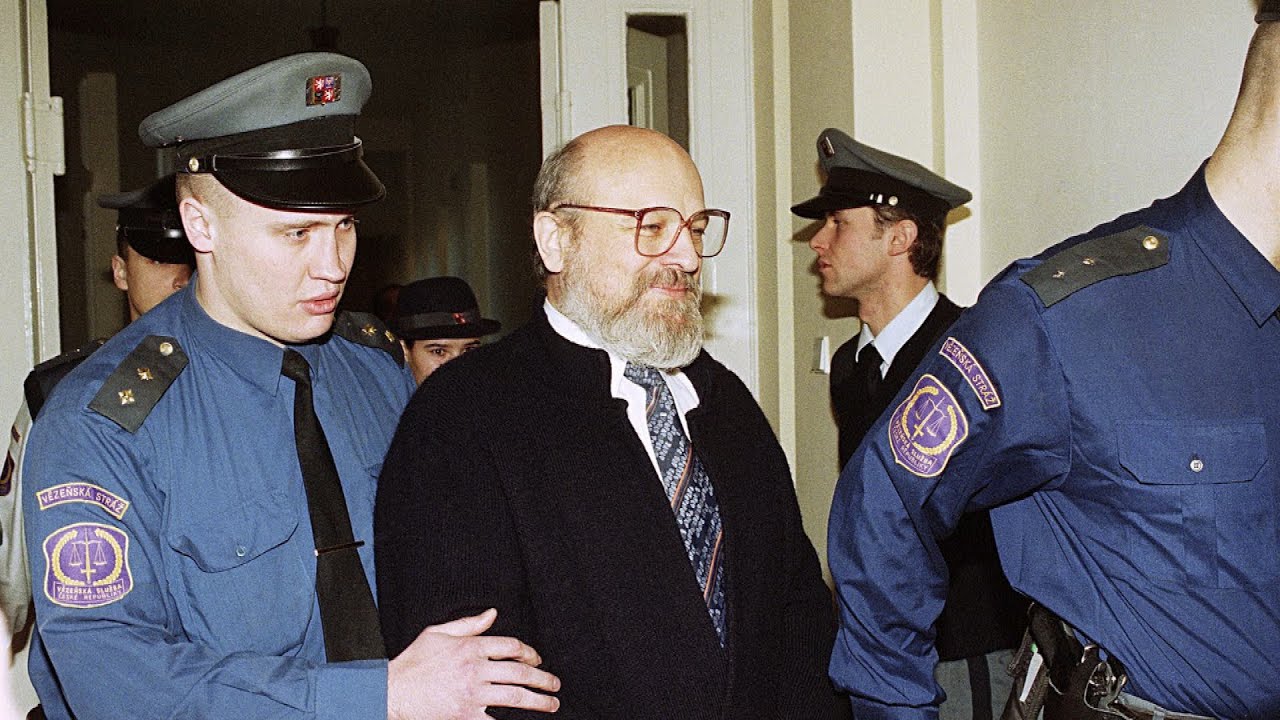 JAK ŘÁDIL SÉRIOVÝ VRAH ROUBAL (Josef Klíma: Jak jsem přežil devadesátky)
