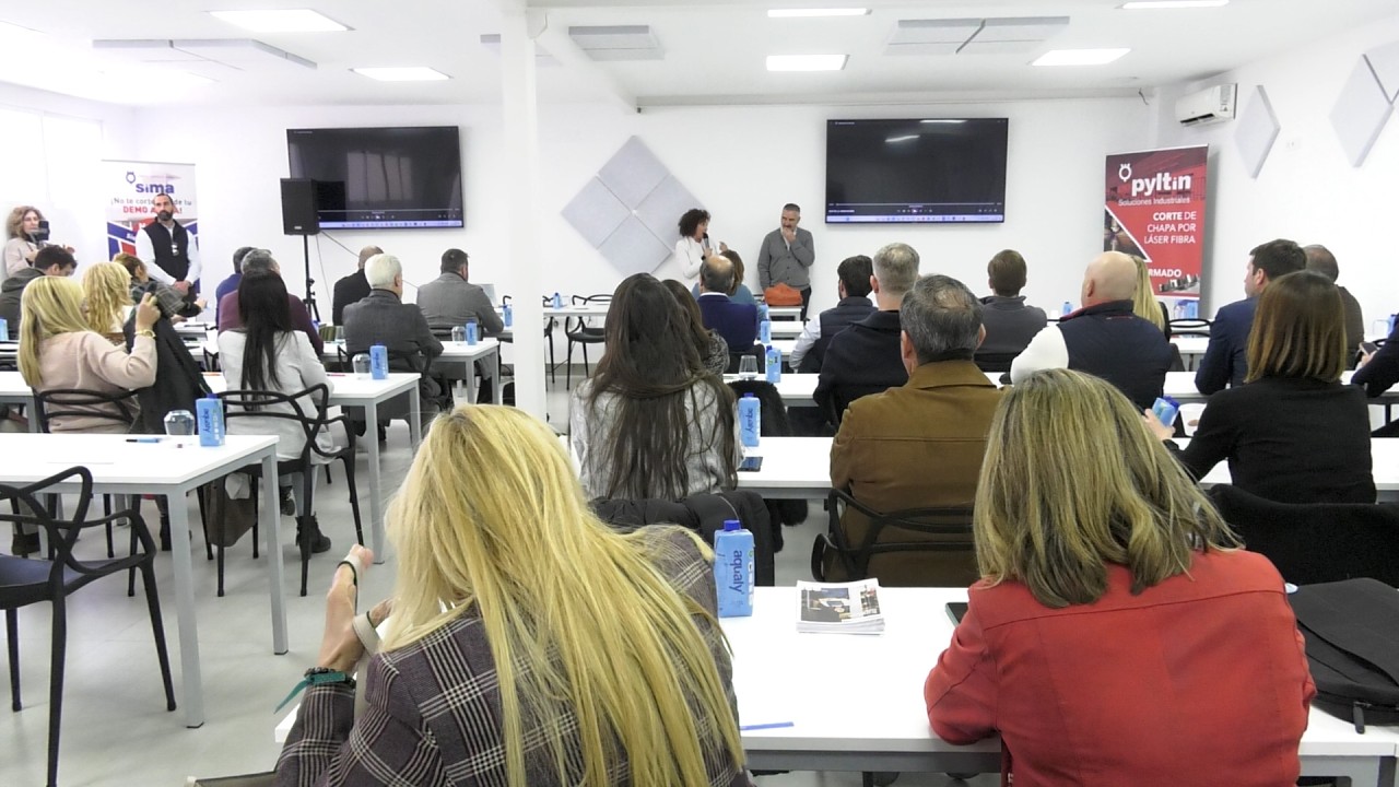 EMPRESARIOS DE JUNCARIL PARTICIPAN EN UNAS JORNADAS EN LA EMPRESA SIMA