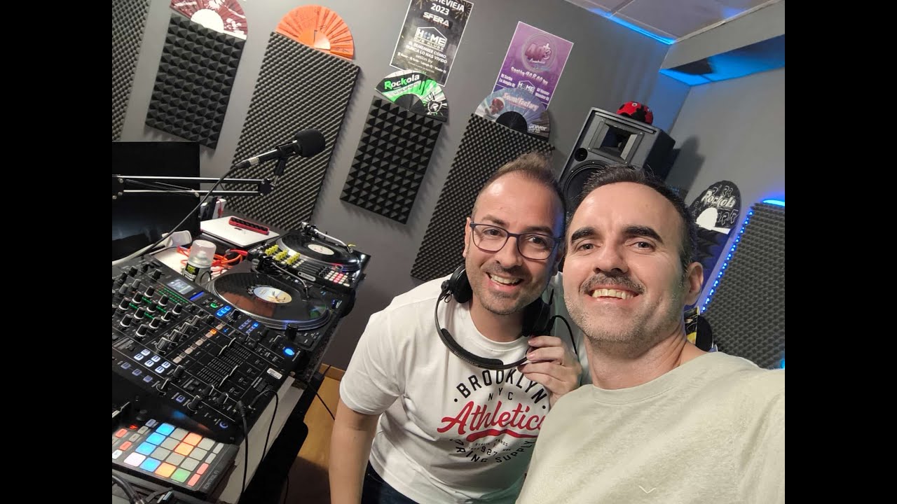 14-11-2025 Hoy ha venido a divertirse al estudio de HDK el gran Alex Agenjo con Dj Serba