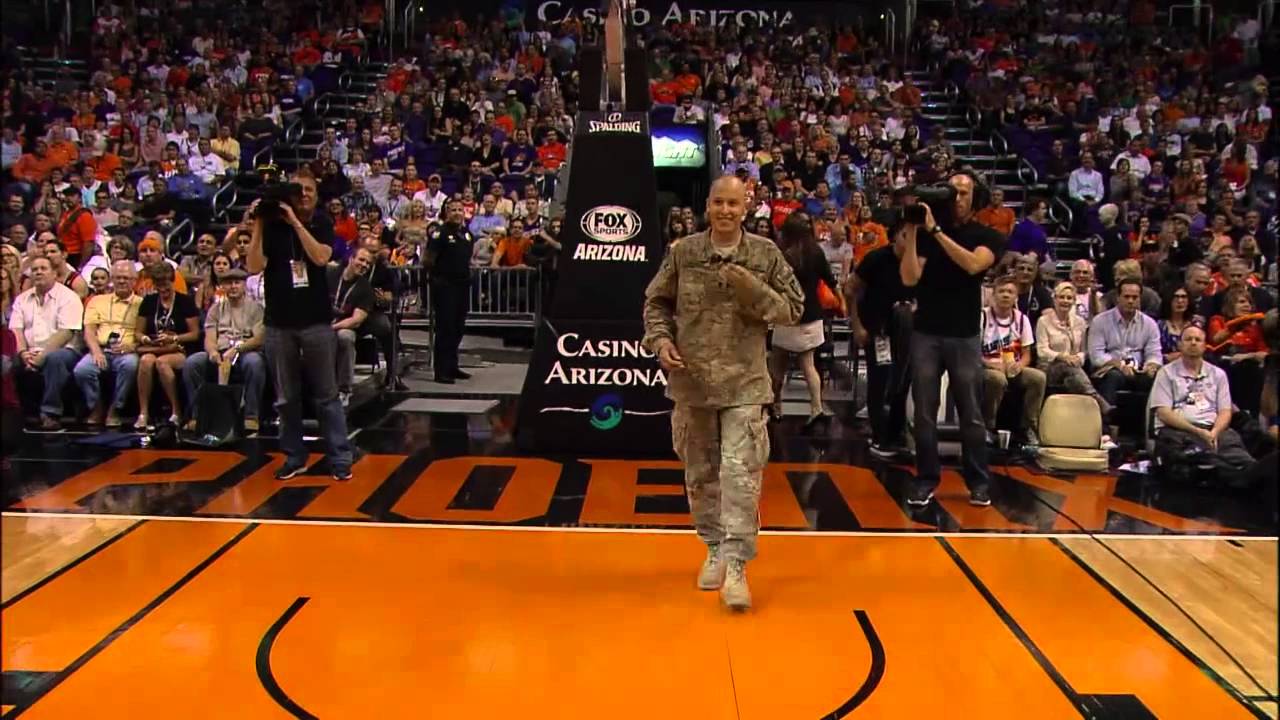 Soldier Surprises Son at Phoenix Suns Game