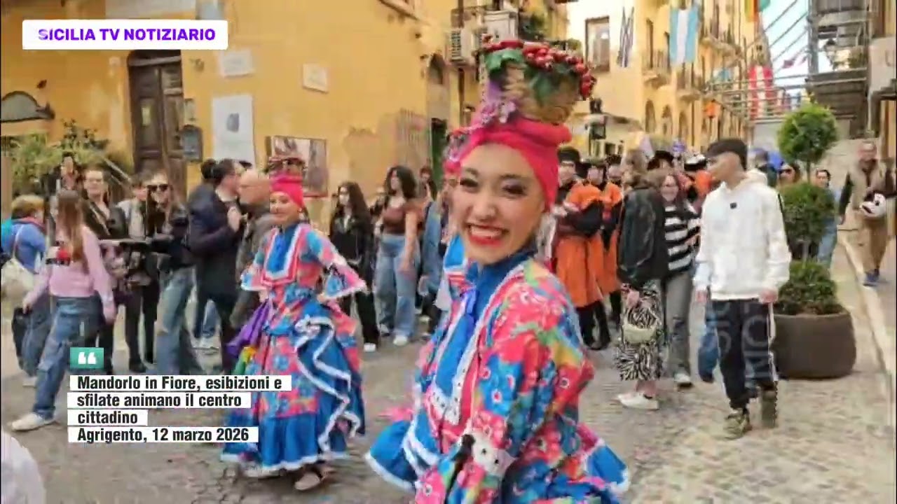 Mandorlo in Fiore 2026, esibizioni e sfilate animano il centro cittadino