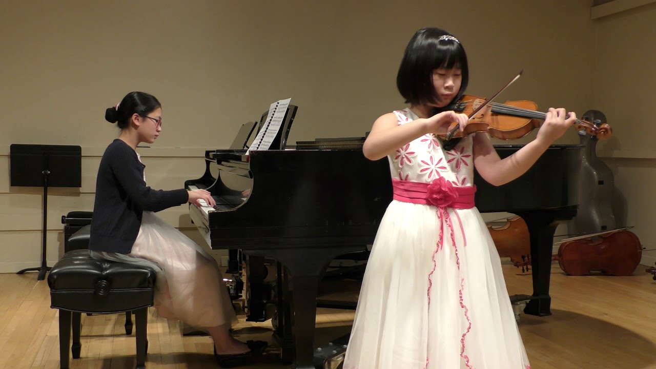Nickita Zhang(8) Playing Concert Etude by F. David.