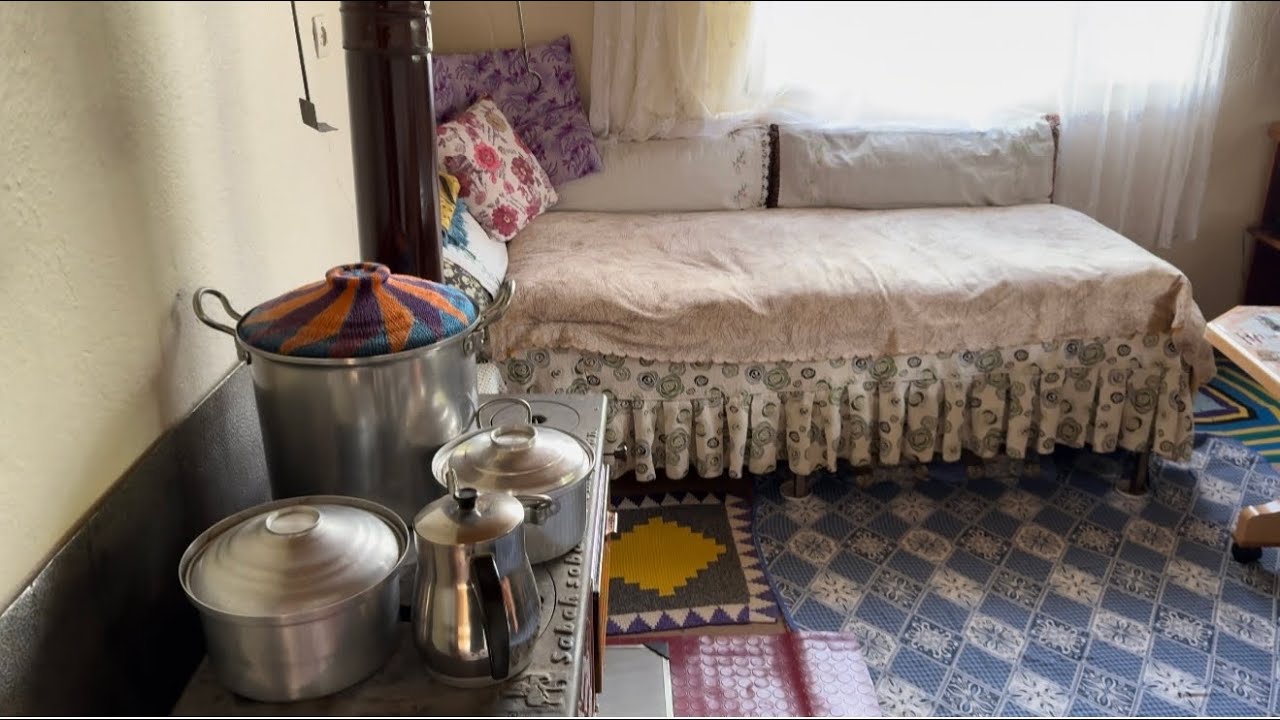 Köy hayatında bahçe ev düzeni komşu bize ￼soğan maydonoz verdi ￼￼