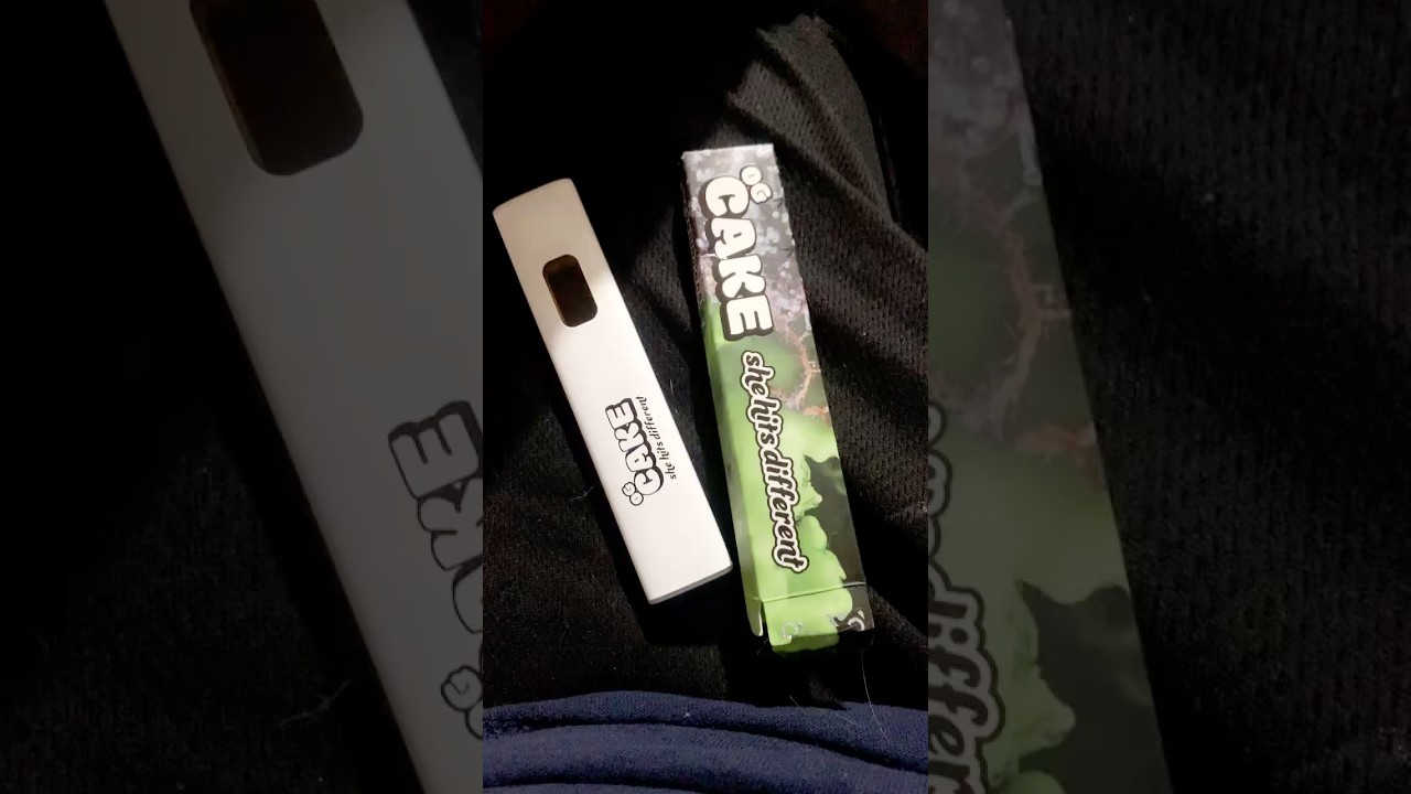 New OG Cake She Hits Different Disposable laughing Gas Review cakes are back