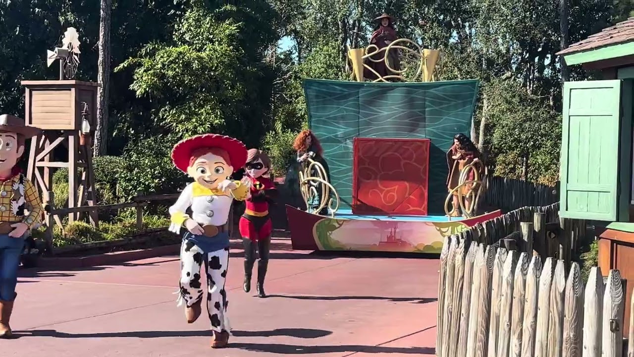 Disney adventure friends cavalcade 