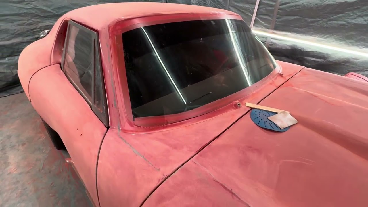 Daytona Bodywork, День 1 — Шлифовка кузова и очистка линий разъема.