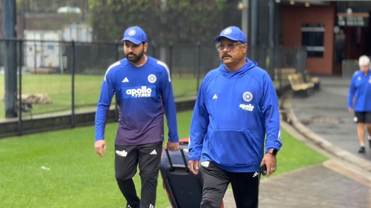 Rohit Sharma & Team India's Arrivel in Adelaide for the 2nd ODI Preparation