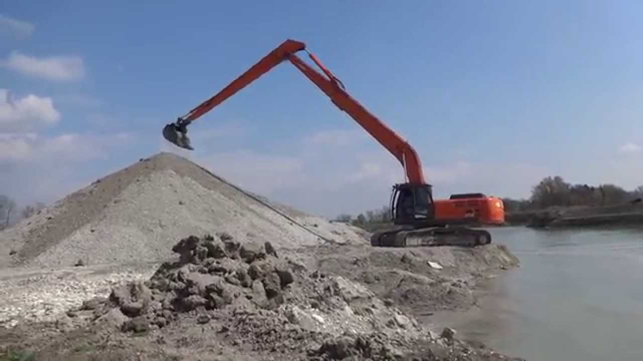 Hitachi ZX 350 LCN Long-Reach bei der Arbeit