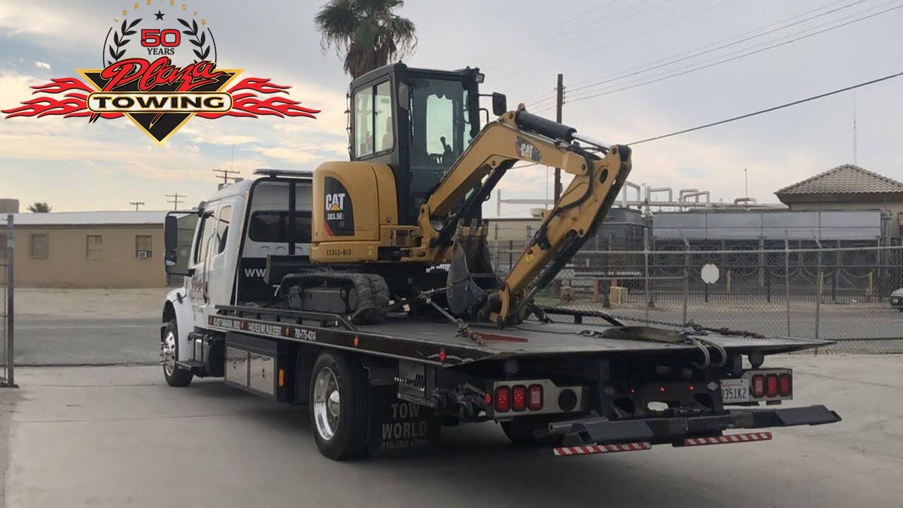 Cat 303.5 Mini Excavator Tow!