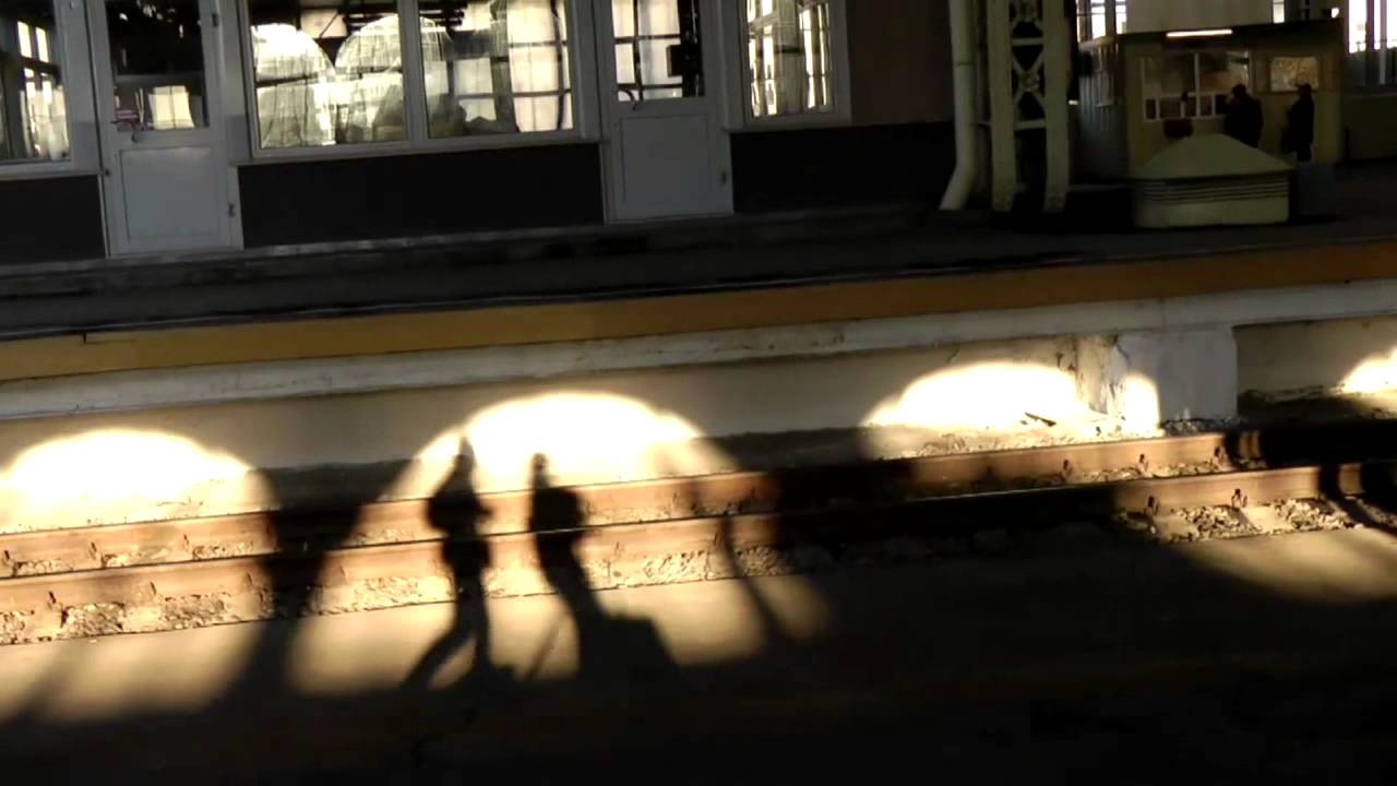 วรรณแวว-แวววรรณ ขึ้นรถไฟจากลอนดอนกลับกรุงเทพฯ เพื่อค้นหาตัวเอง