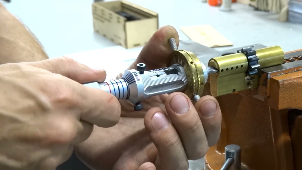 MUL-T-LOCK НАБОР PROFI   сайт:  