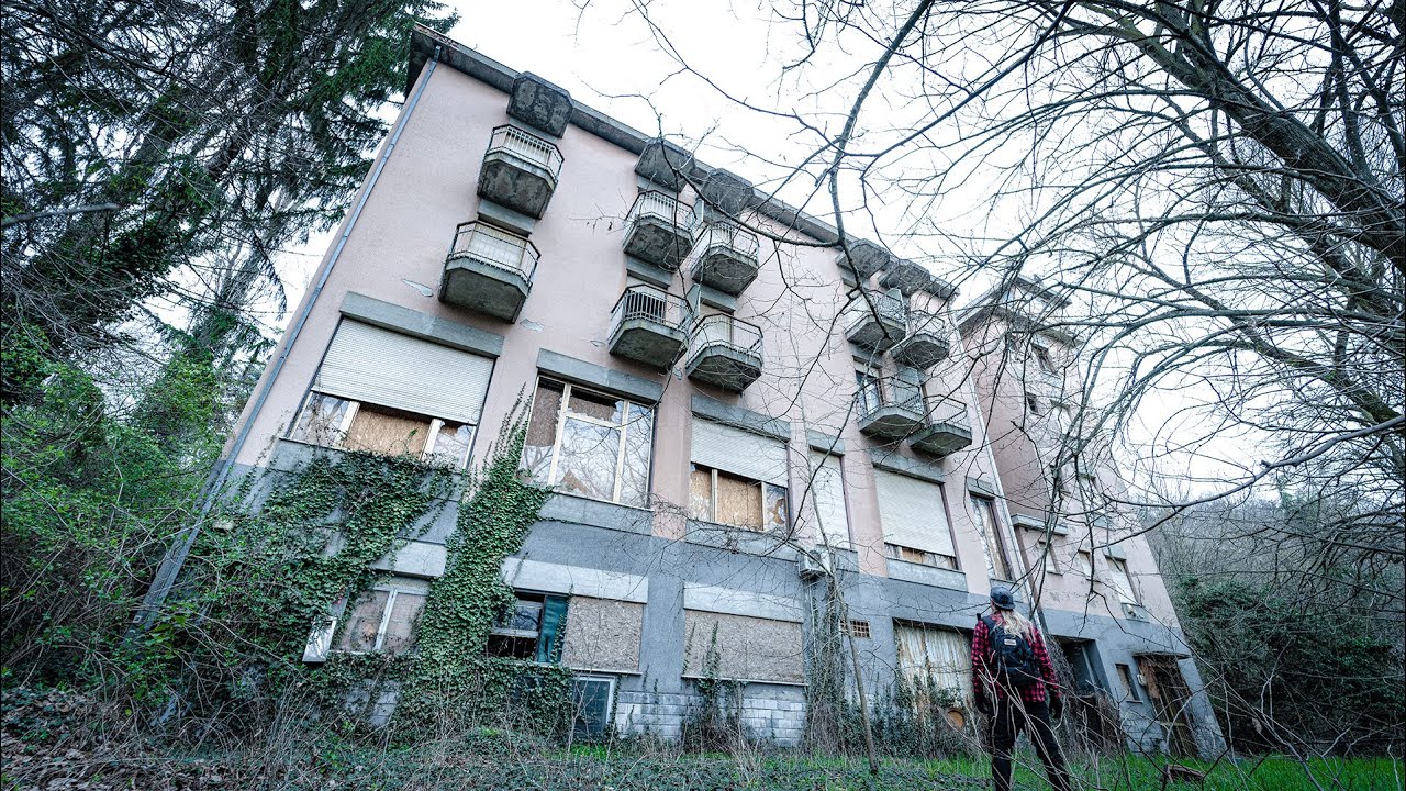 HOTEL ABBANDONATO DA 10 ANNI NEL BOSCO, TROVIAMO SEGNI DI CHI HA VISSUTO ABUSIVAMENTE DOPO ABBANDONO