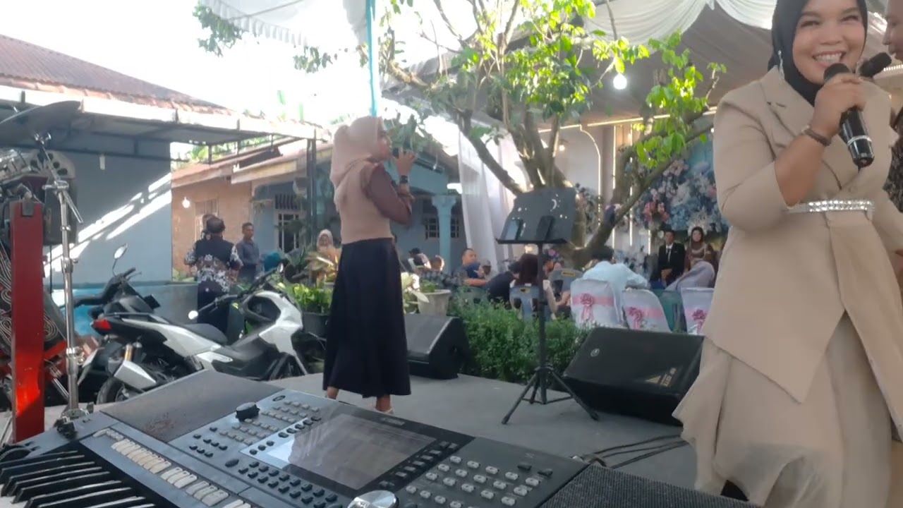 Mahkota Music - Salim bor bor & Kacang Koro Live Gondang. Dimas. Imas. Rindy
