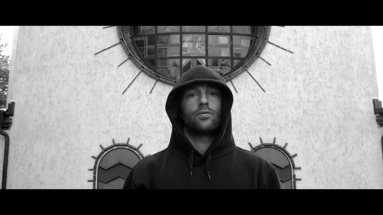 P I K L E V E L ♠ DIE KUGEL DREHT SICH (Official Video)